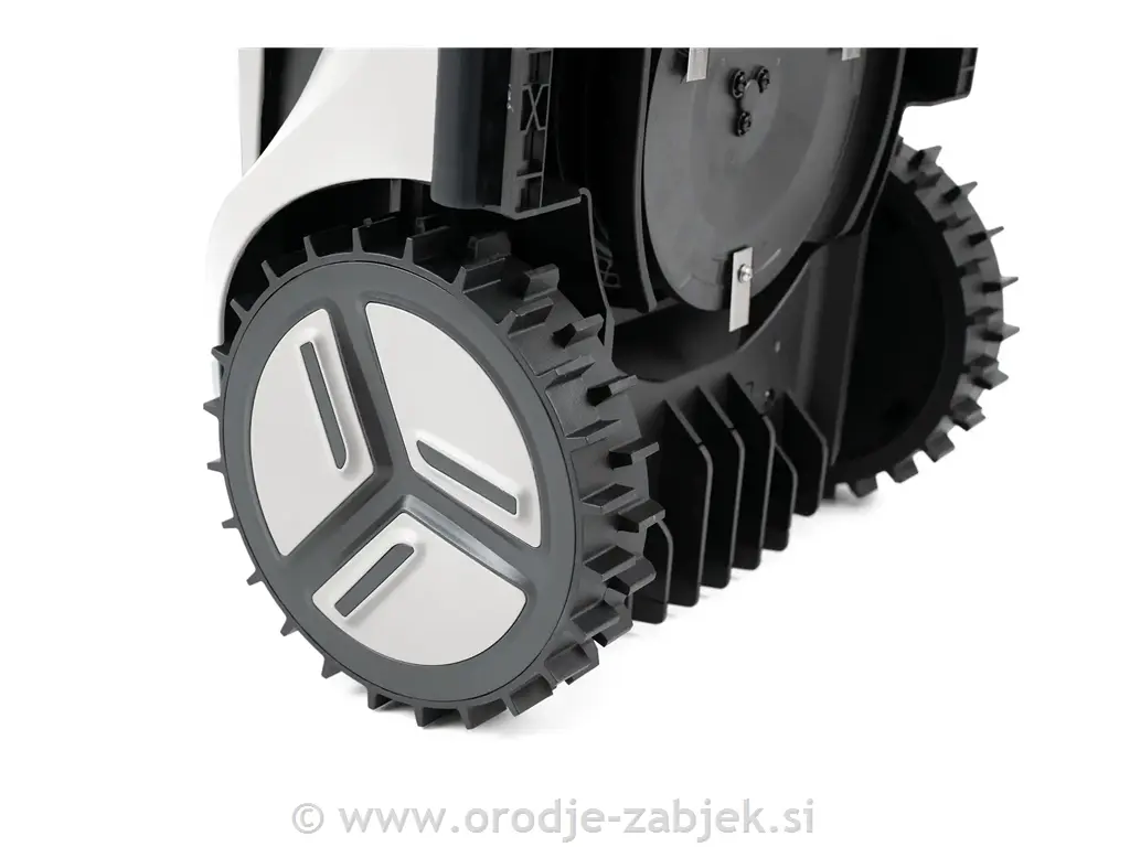 Robotska kosilnica V600 TerraMow 